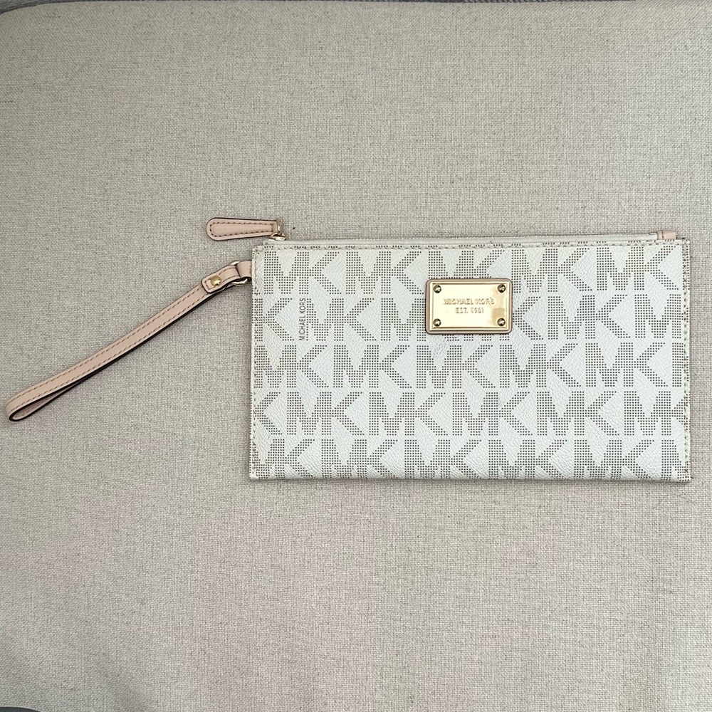 Michael Kors Pouch Bag